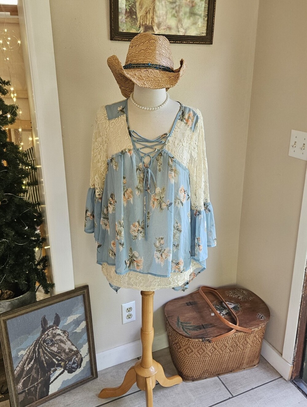 Ryu Light Blue Floral Lace-Up Tunic with Cream Lace